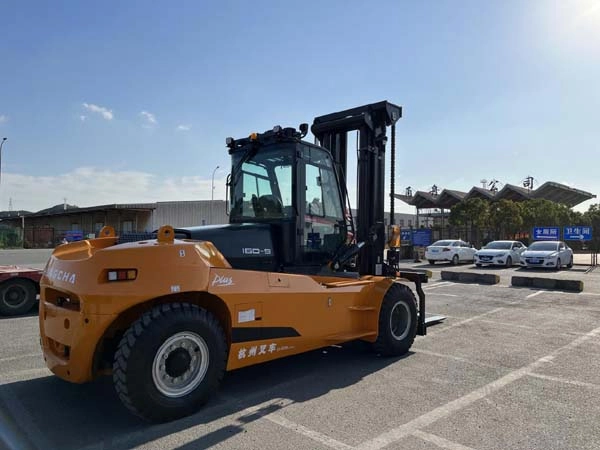 杭叉集团16吨高压锂电叉车成功交付宁波舟山港