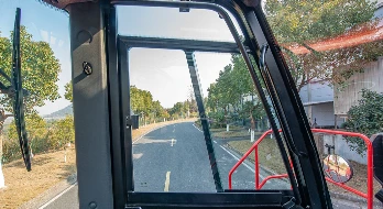  各向视野出色，视线通透