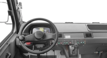  同步转向，自动回正，操纵安全，舒适。