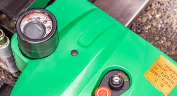  简易直观的操作面板