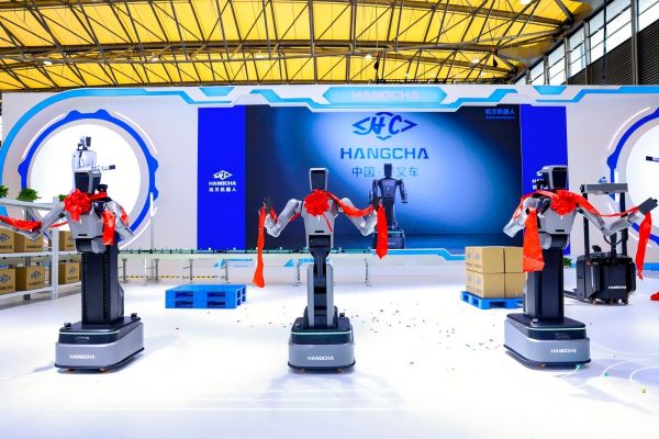 转载|杭叉X1破界而出：以具身智能重绘物流装备柔性边界